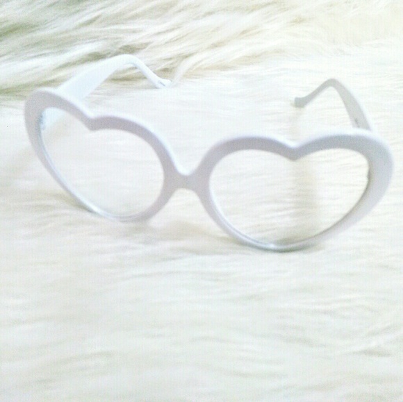 (NEW)! Cute! Clear White Heart Shaped Glasses! - Picture 1 of 8